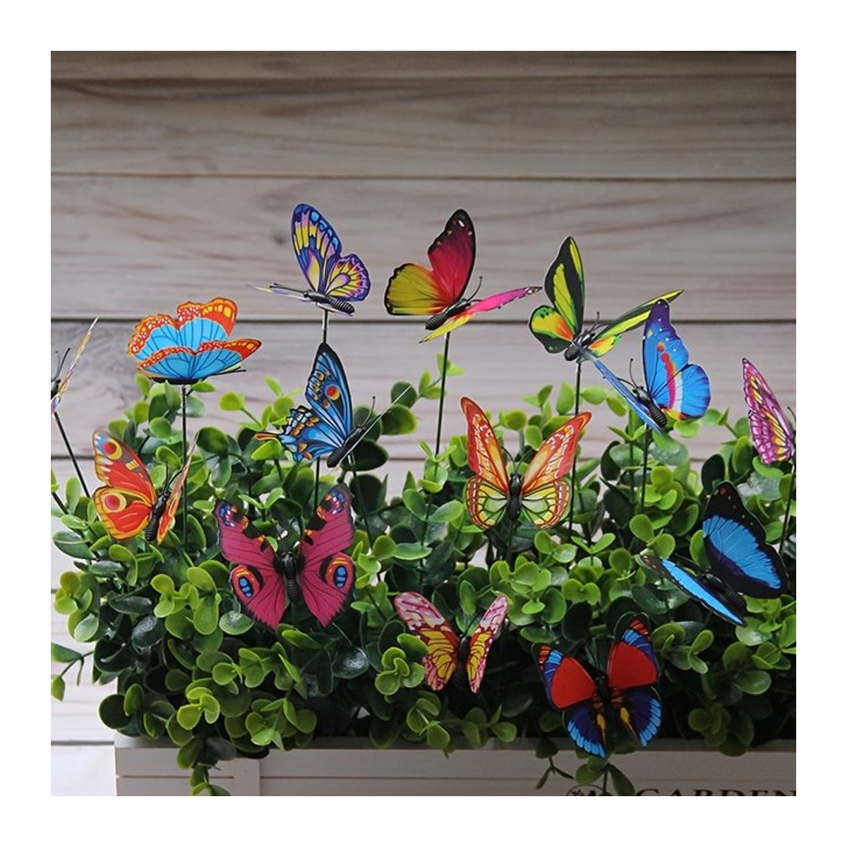 10 bunte Schmetterlingspfähle als 3D-künstliches Schmetterlingsdekor für deine Garten- und Terrassendekoration in zufälligen Mustern - Bild 1