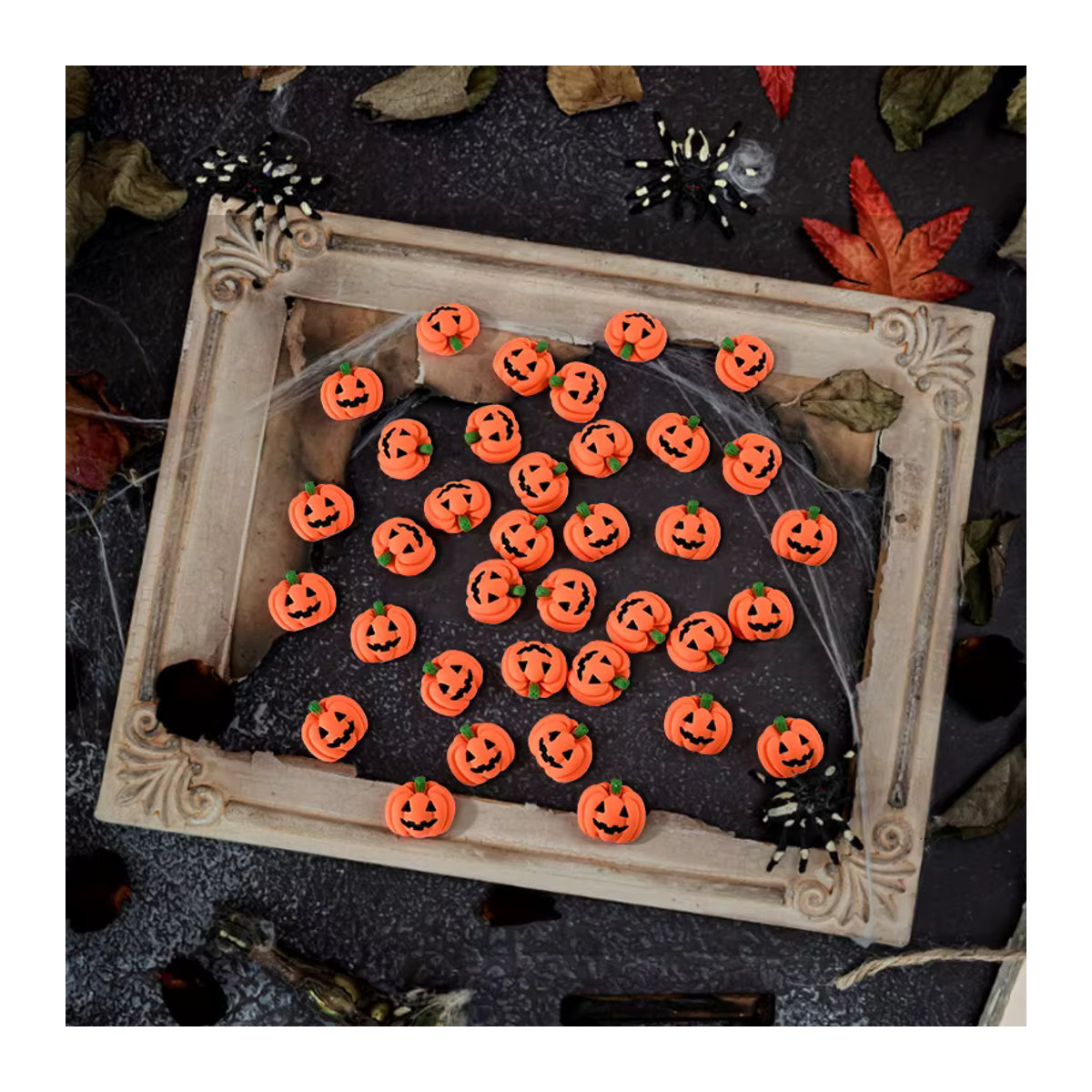 10 oder 20 Stück Mini Halloween Kürbis aus Harz in Orange für DIY Bastelarbeiten und Schmuckanhänger - Bild 4