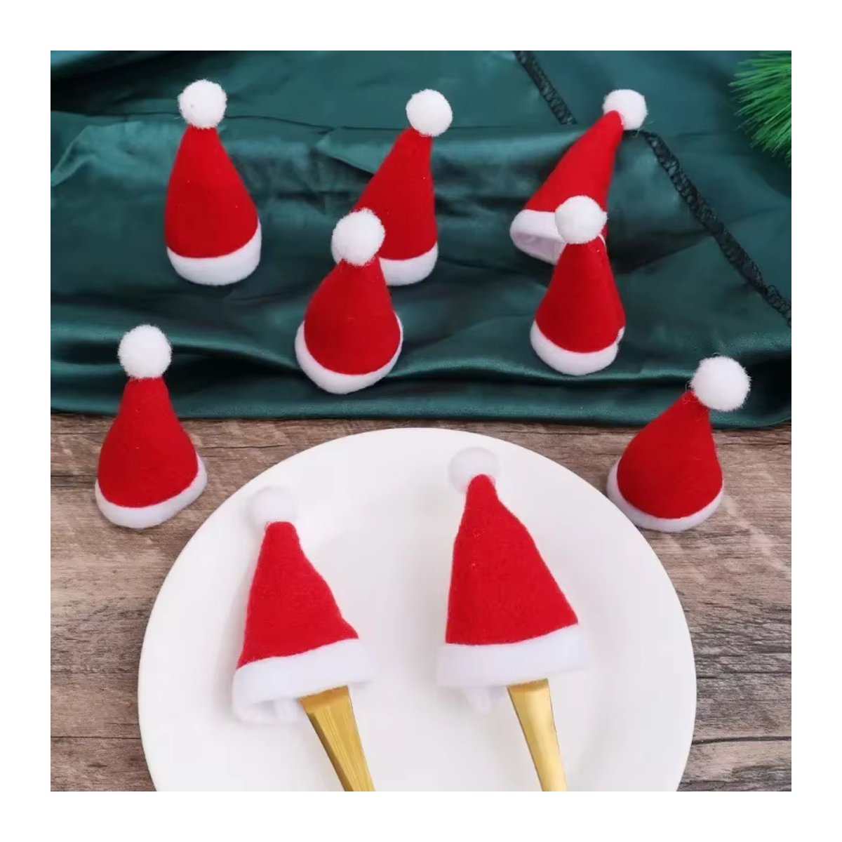 100 Stück Mini Weihnachtsmann Hüte aus Vliesstoff in Rot als Weihnachtsdekoration für Weinflaschen und Besteck - Bild 3