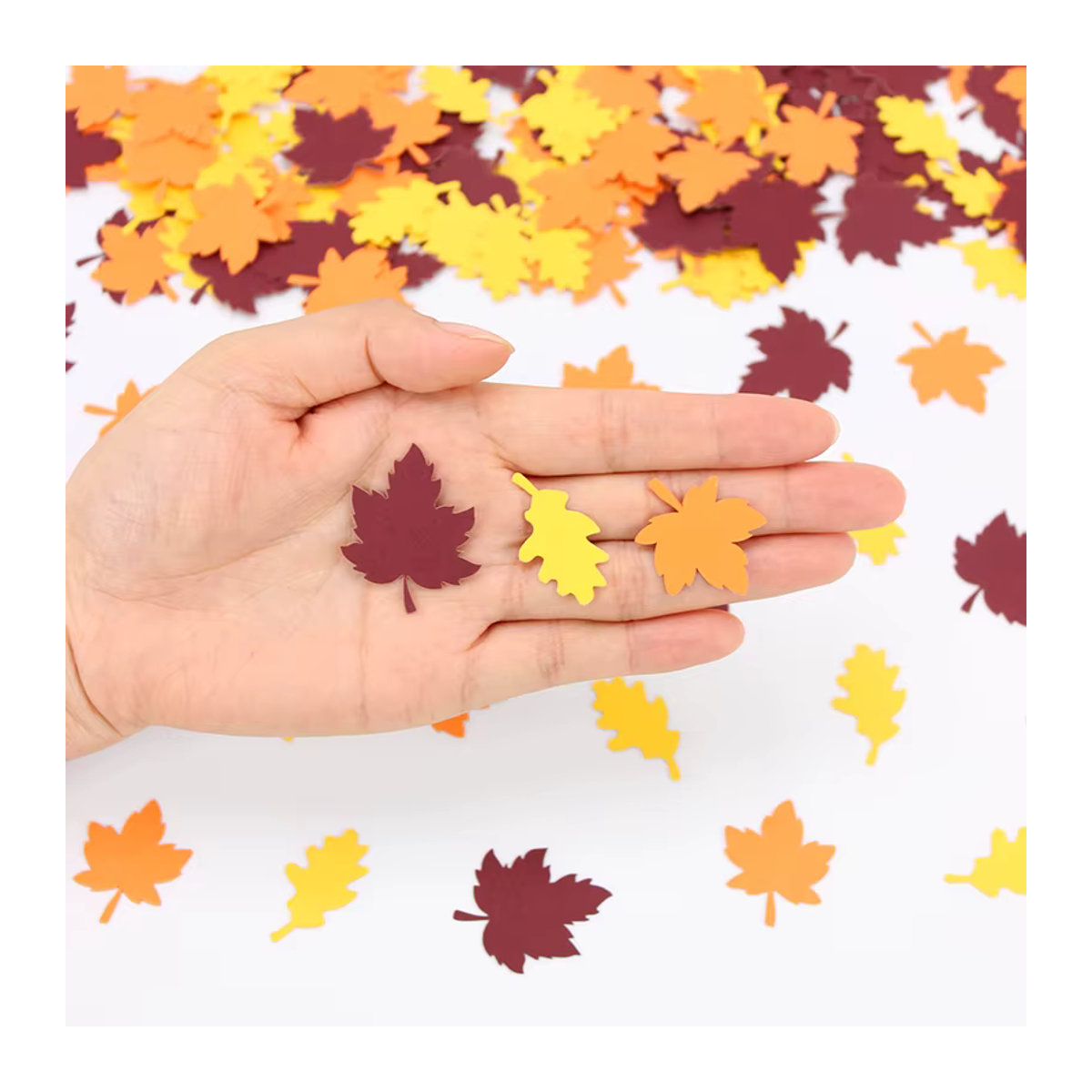 100 Stück VRISE Herbst Ahornblatt Konfetti aus Papier in Mehrfarbig für Thanksgiving, Hochzeit und Geburtstag als Desktop-Dekoration - Bild 2