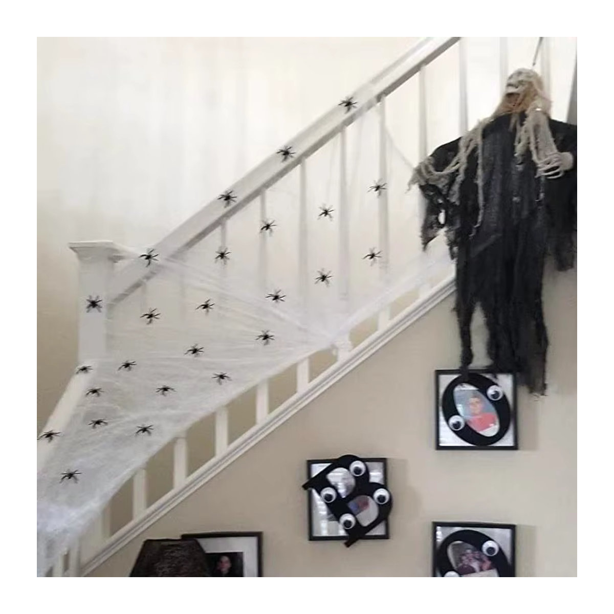 100 Stück ZQNYCY Halloween Spinnen aus Kunststoff in Schwarz als leuchtende Partydekoration und Spukhaus Requisiten - Bild 4