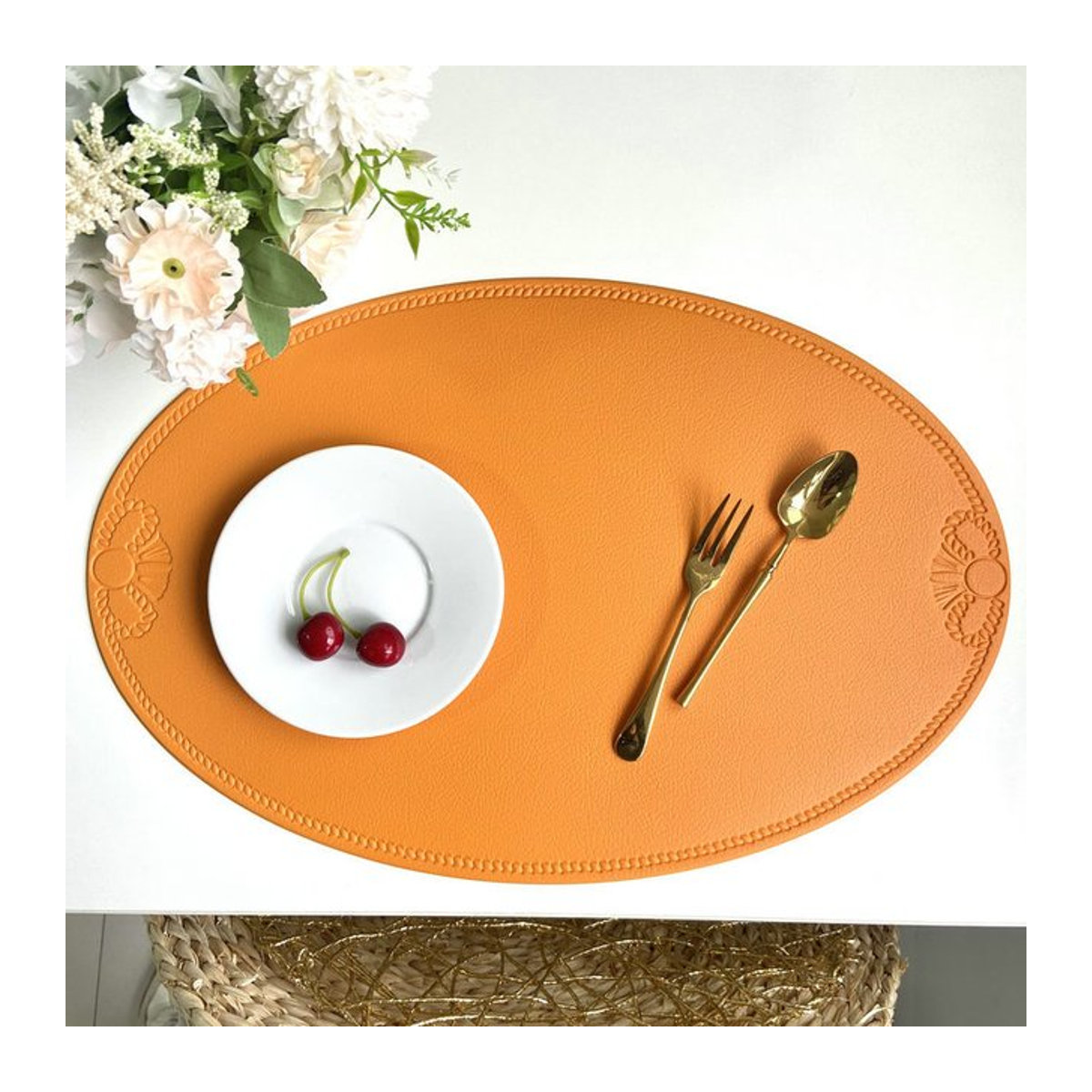 10er Set ovale Tischsets aus Leder in Orange, wasserdichte und ölbeständige Tischmatten für Küche und Esszimmer - Bild 1