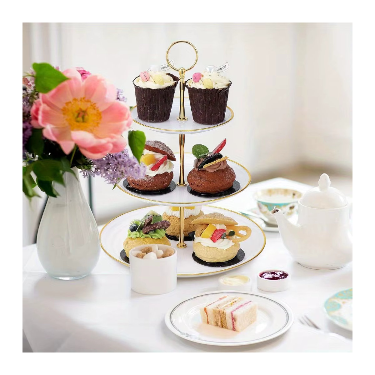 3-stufiger runder Kuchenständer in Weiß für Cupcakes, Obst und Desserts - Bild 2