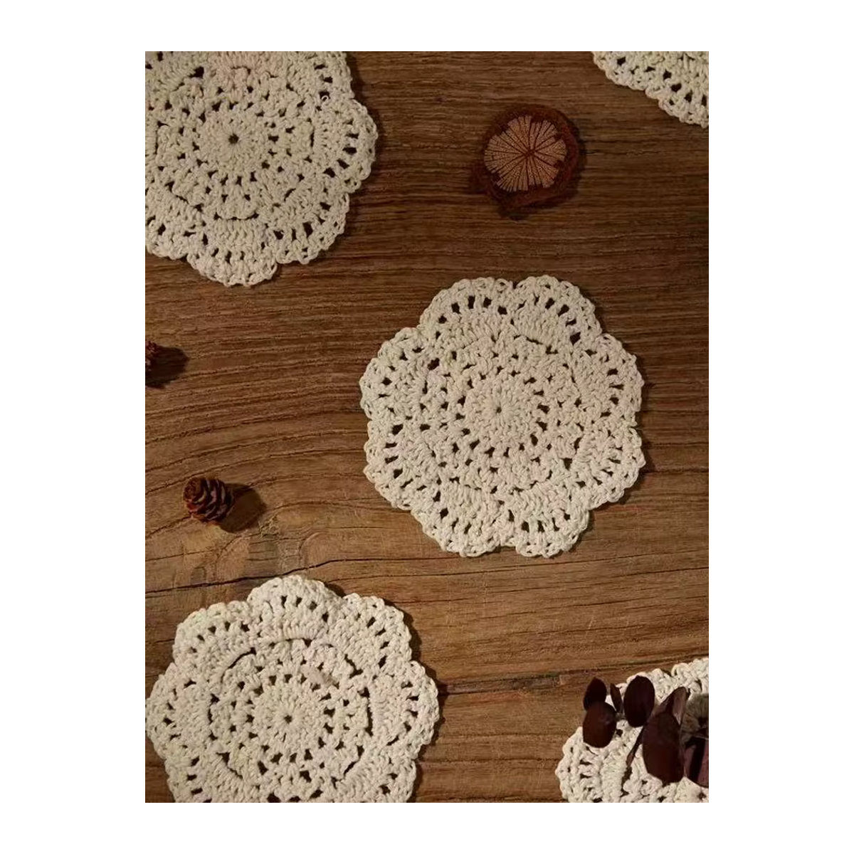 30 Stück runde gehäkelte Tischsets und Untersetzer in Beige und Weiß, Durchmesser: 10 cm - Bild 2