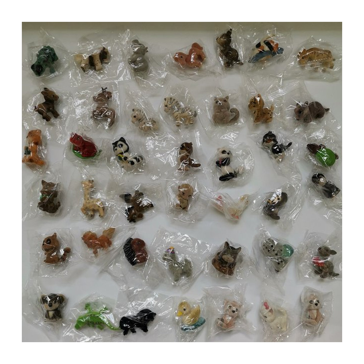 4er Set Migii Kawaii Tierfiguren aus Textil und Kunstharz in mehrfarbigem Design als dekorative Sammlerfiguren - Bild 1