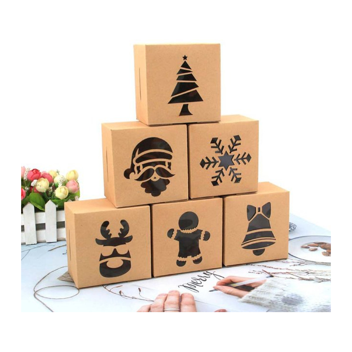 6 Stück Weihnachts Geschenkboxen aus braunem Kraftpapier mit transparentem Deckel für Süßigkeiten und Kekse - Bild 1