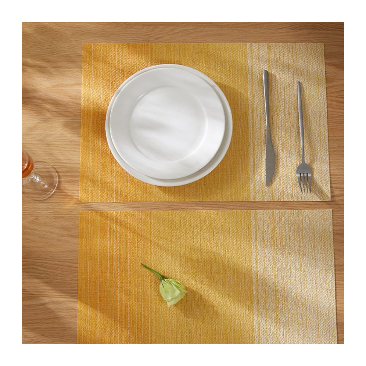 6er-Set Tabletex Tischsets aus gewebtem Vinyl mit Feder-Design in Blau und Gelb, rutschfest und waschbar - Bild 1