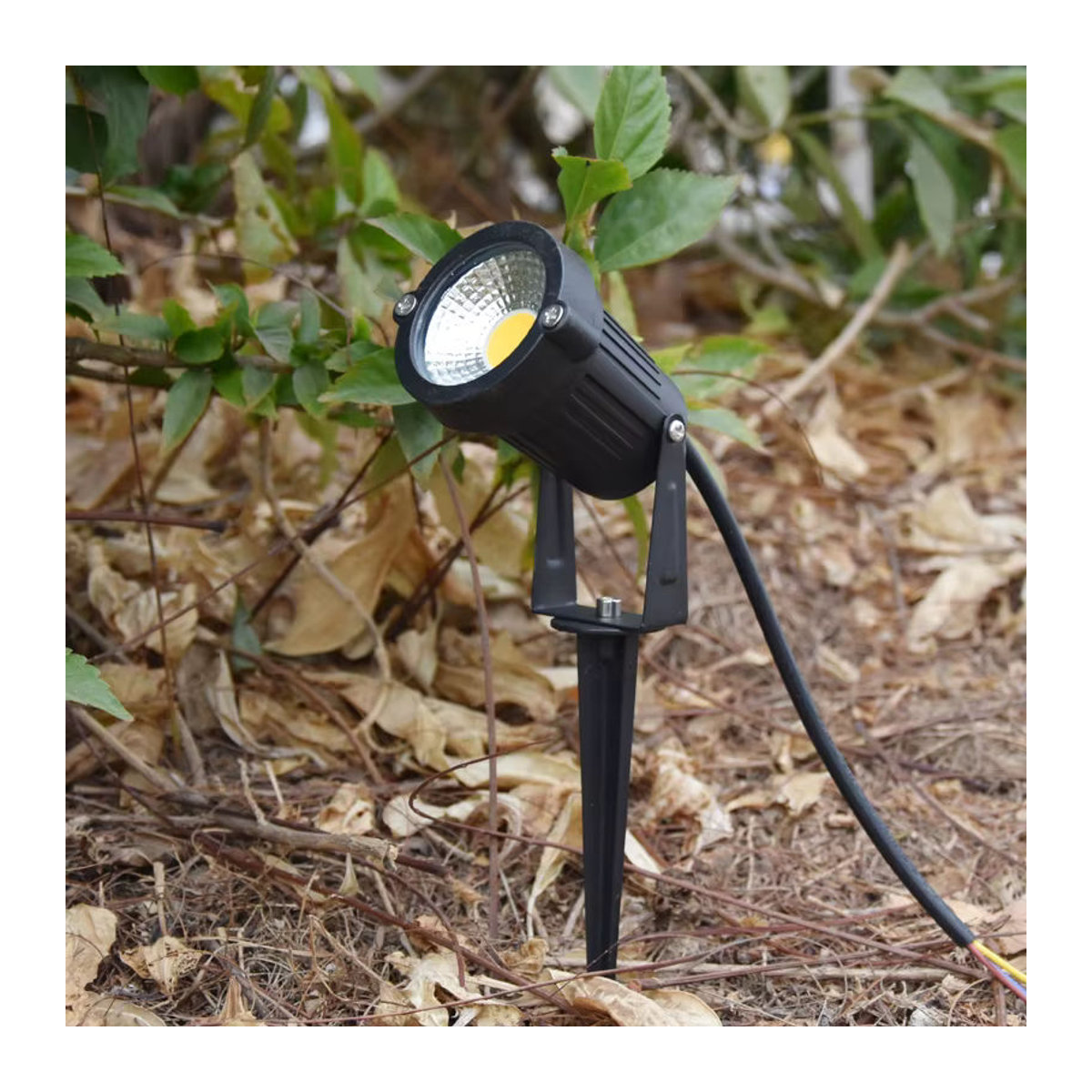 6er Set teetealy LED Garten Wegeleuchten wasserdichte Outdoor Spike Spots in Schwarz oder Weiß mit neutralweißem Licht - Bild 5