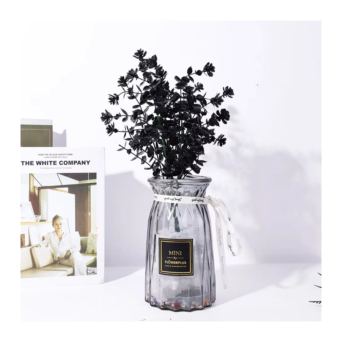 7 künstliche Eukalyptus-Zweige in Schwarz aus Kunststoff für deine Home Office Dekoration oder Halloween-Gestaltung - Bild 3