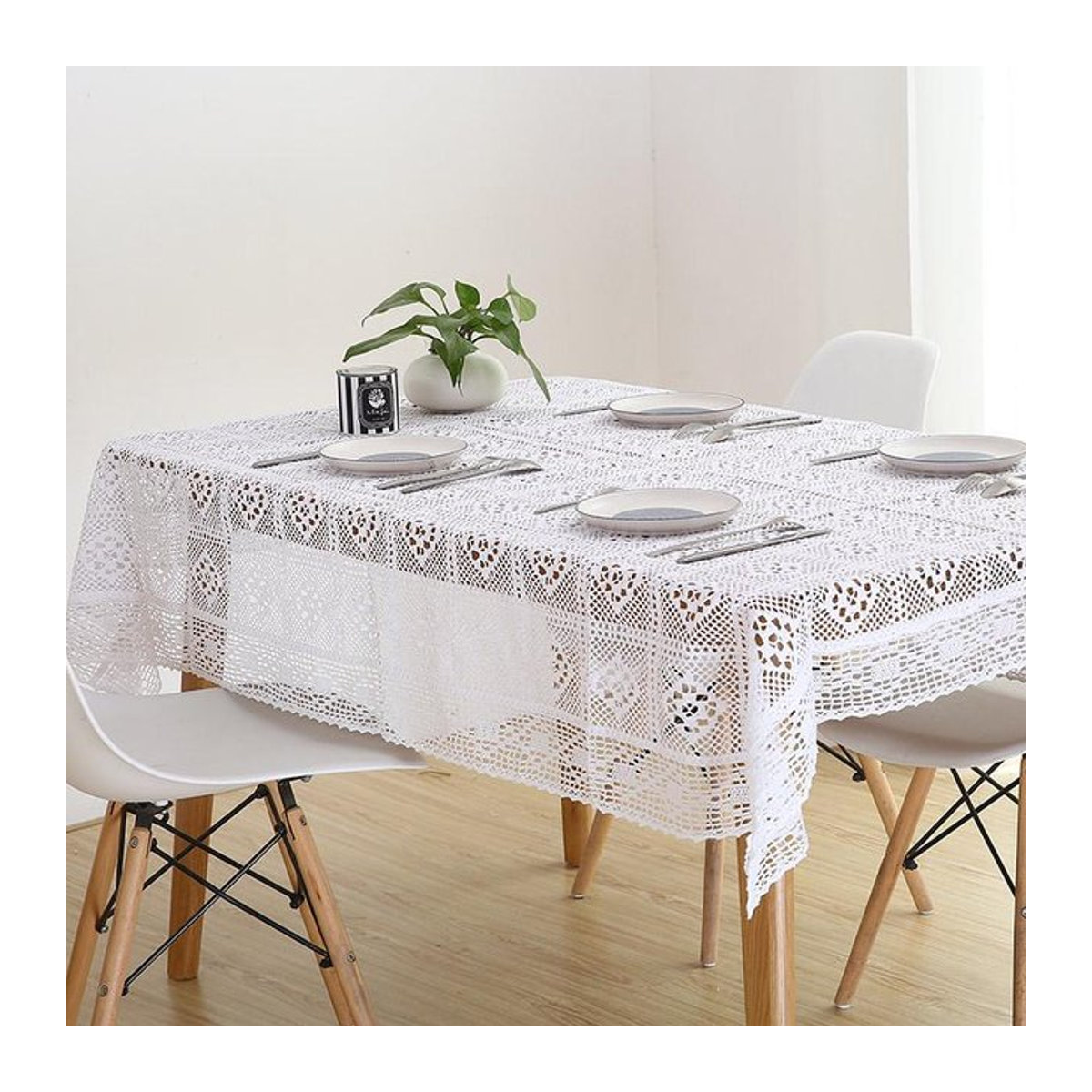 A Family Of Home Textiles Tischdecke aus Baumwolle und Leinen in Weiß, Oval mit Plaid- und Spitzenmuster, B/T: 85 x 85 cm - Bild 1