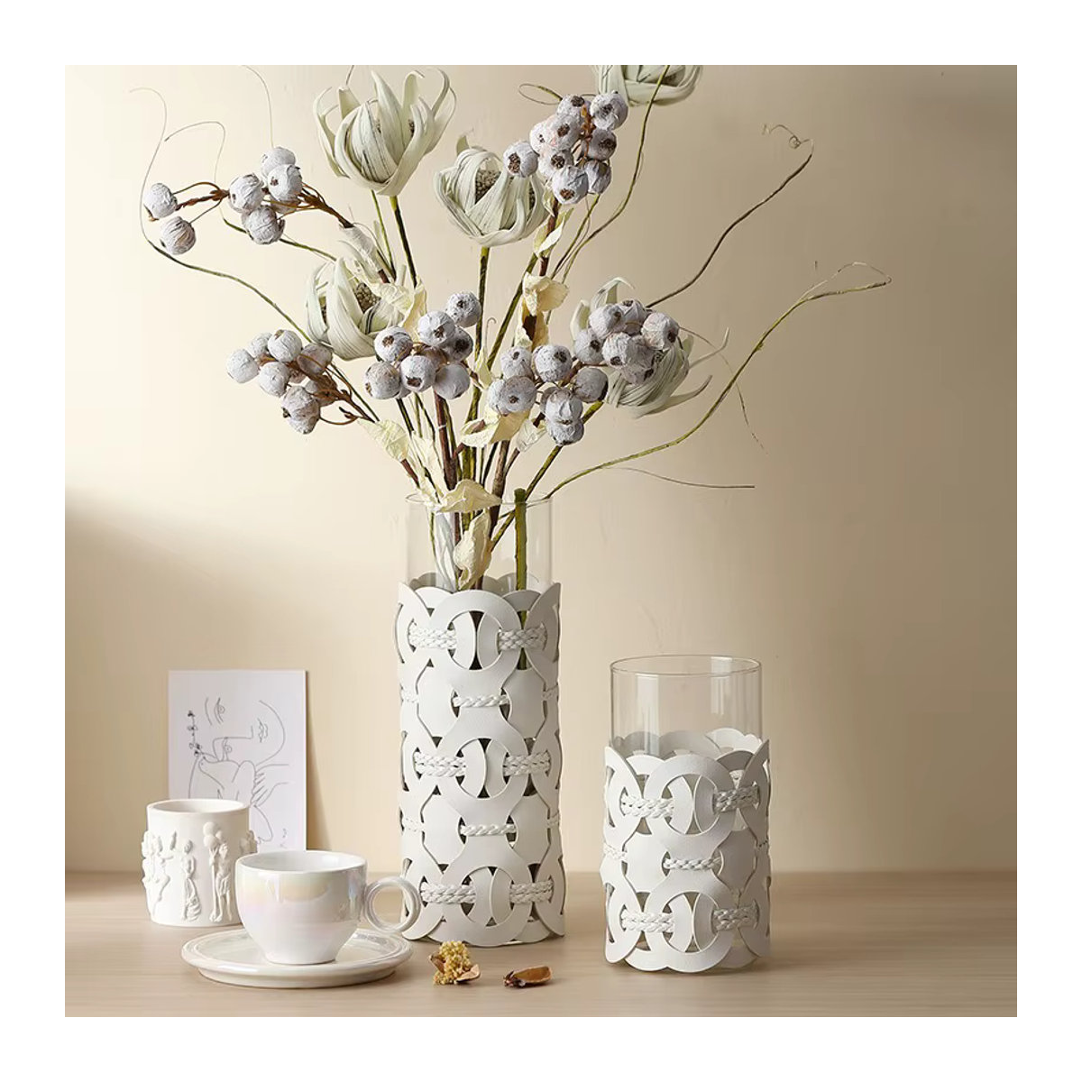 AhunderJiaz Moderne Vase aus gewebtem Leder in Schwarz, Handgefertigte Dekovase für Tischdekoration und Schnittblumen - Bild 2