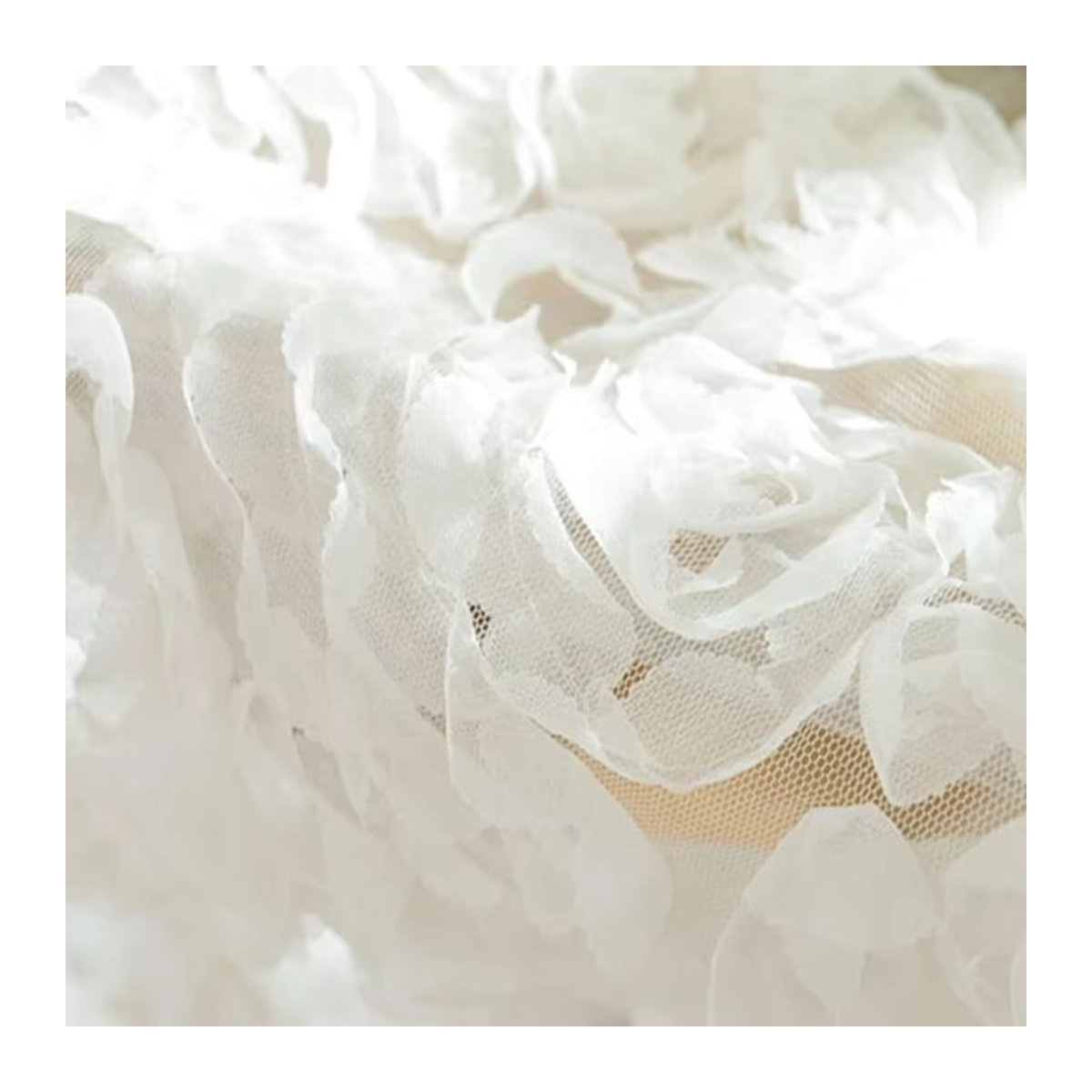AiFish Transparente Voile-Vorhänge mit weißer 3D-Rosen-Spitze im französischen Stil für Wohnzimmer und Schlafzimmer - Bild 3