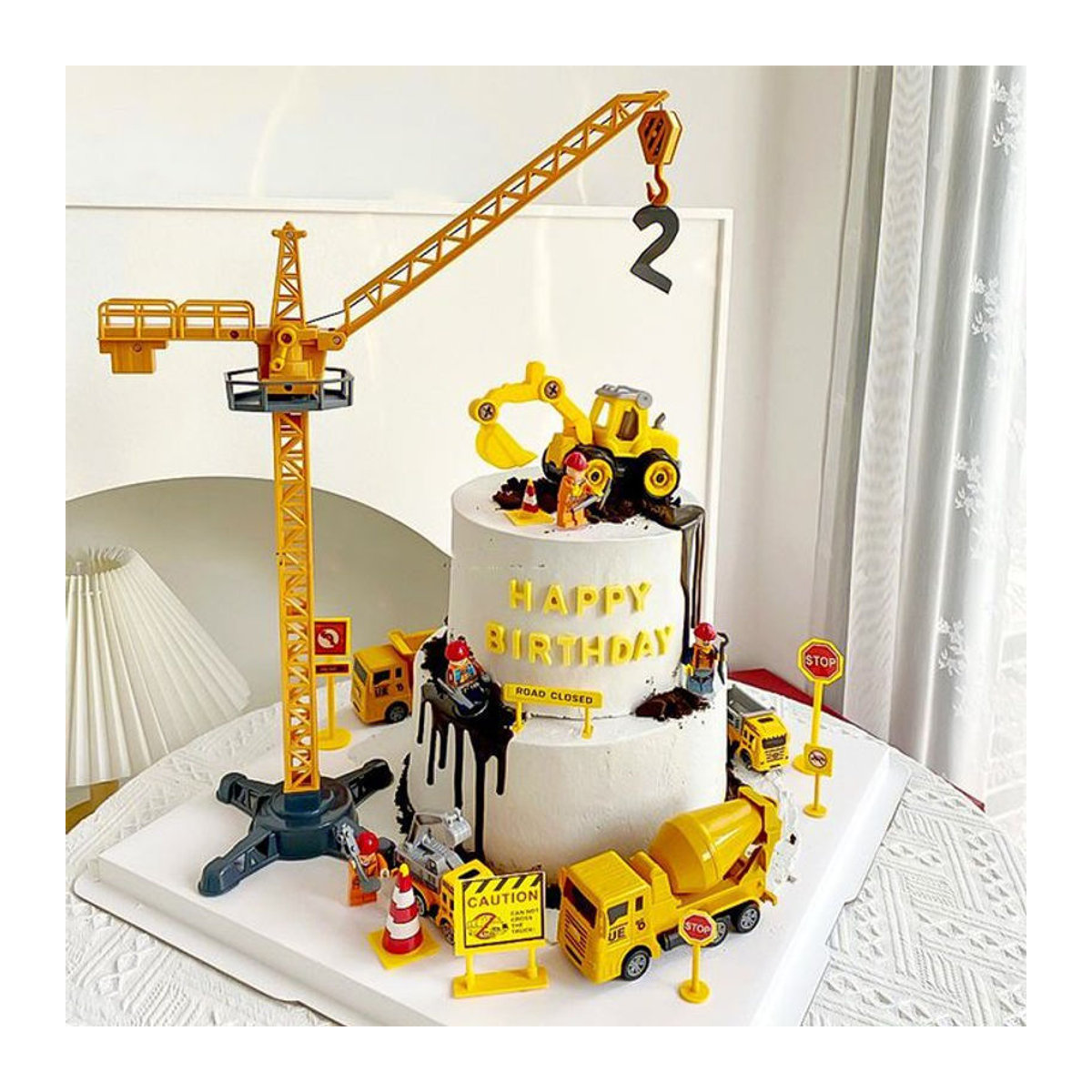 Alivparty Kuchen Topper Set mit Bagger, Kran und Traktor für die Bau-Geburtstagsparty, mehrfarbig aus Kunststoff - Bild 1