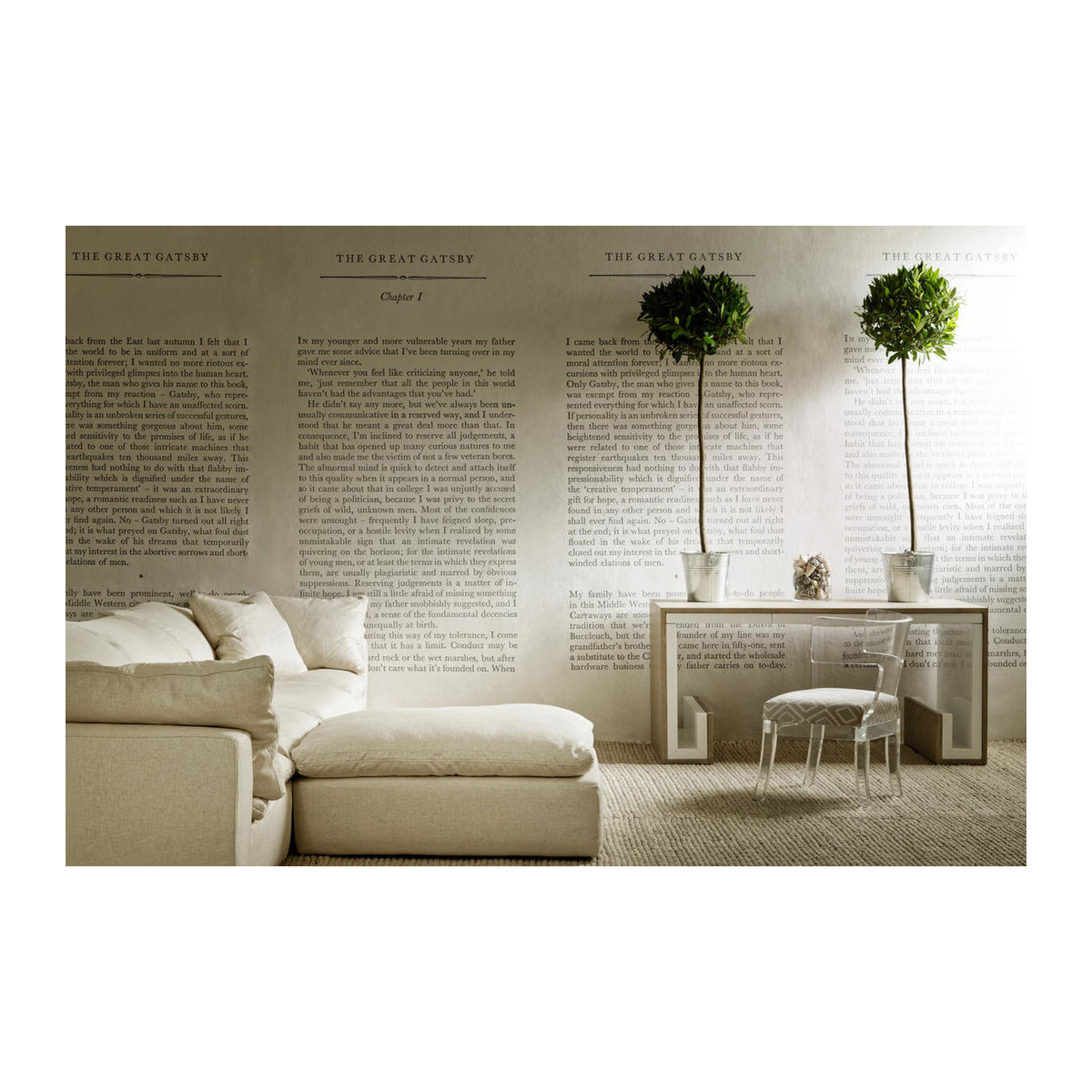 Andrew Martin Wandbild Great Gatsby Typografie Tapete in Blau Creme Weiß im Querformat - Bild 1
