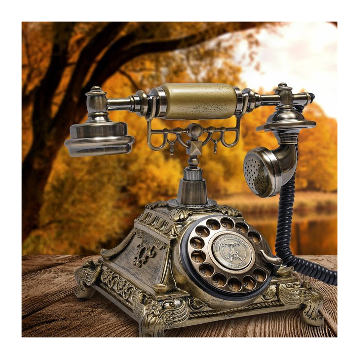 Antikes Tischtelefon im Vintage-Stil als Drehwahltelefon in Gold - Bild 1