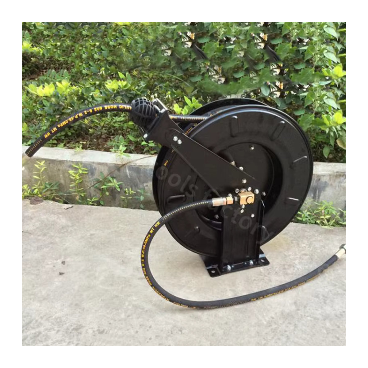AOTUO Automatischer Hochdruck Schlauch Reel Schwarz Wandmontiert mit 10m oder 15m Schlauch für Gartenarbeit und Autowäsche - Bild 2