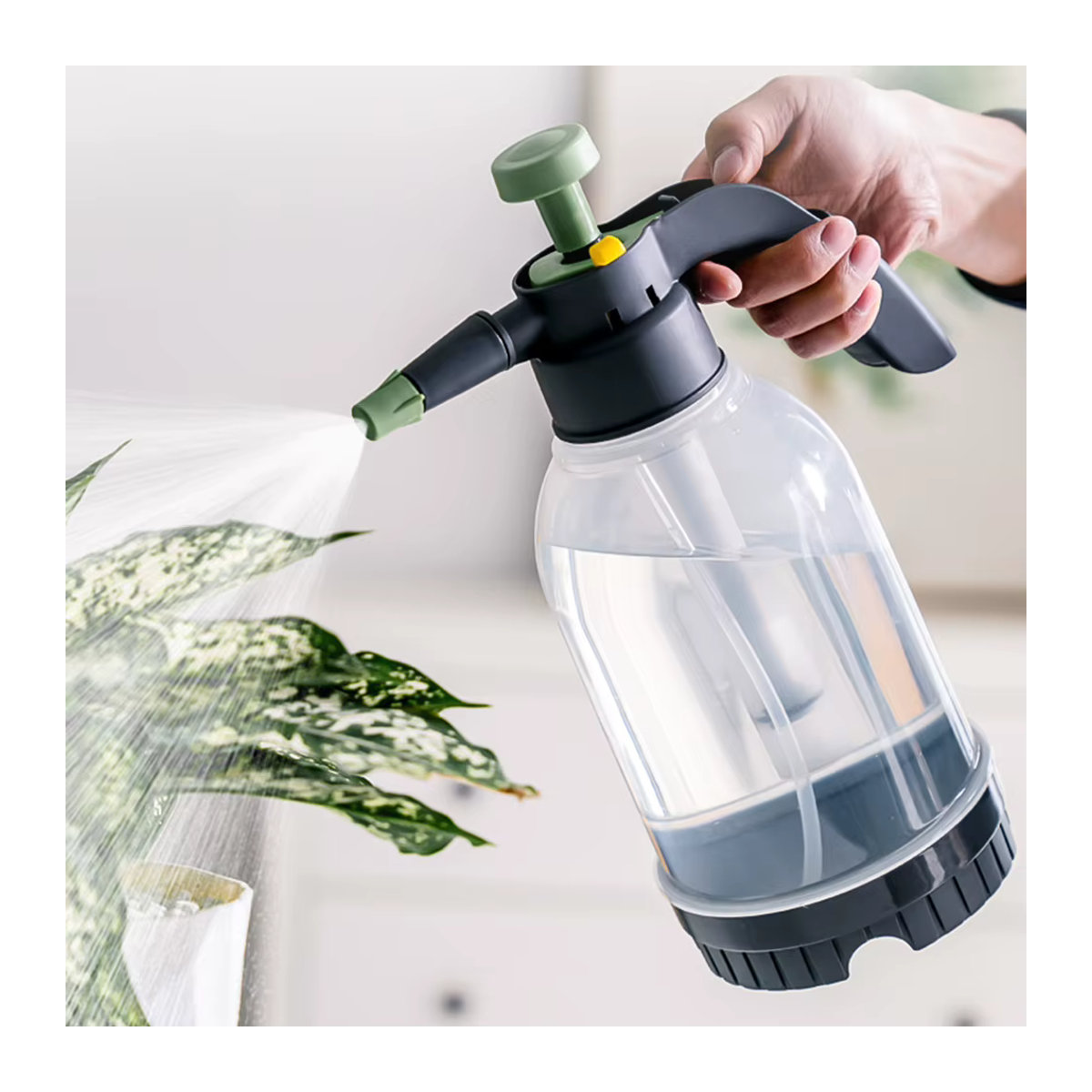 APWIKOGER Handpumpe Sprühgerät für Wasser und Pflanzen mit 2l oder 3l Fassungsvermögen - Bild 4