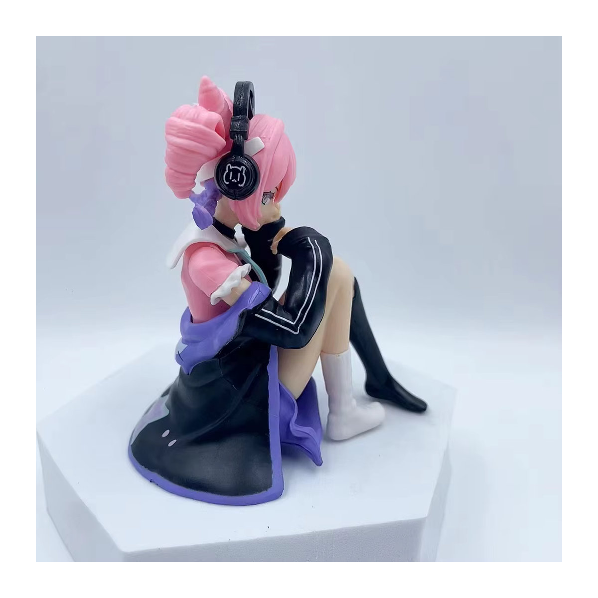 Arknights Anime Figur Mädchen aus Kunststoff in Mehrfarbig als dekorative Sammelfigur und Schreibtischdekoration - Bild 2