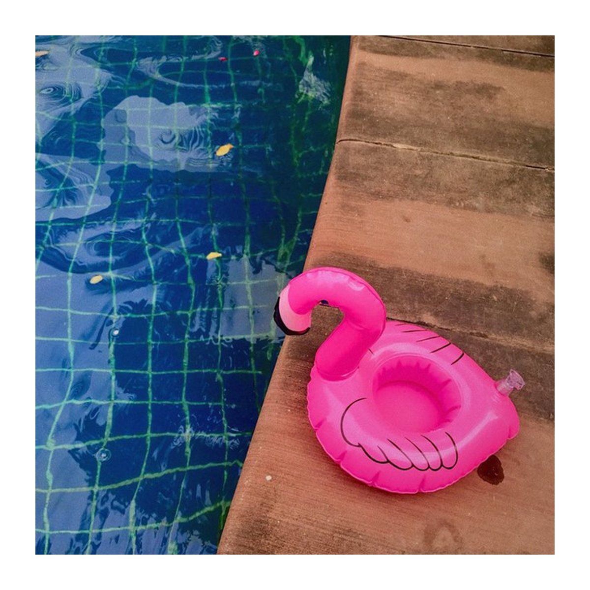 Aufblasbarer Getränkehalter Float für Pool und Strand als Party Deko und Sommer Spielzeug - Bild 1
