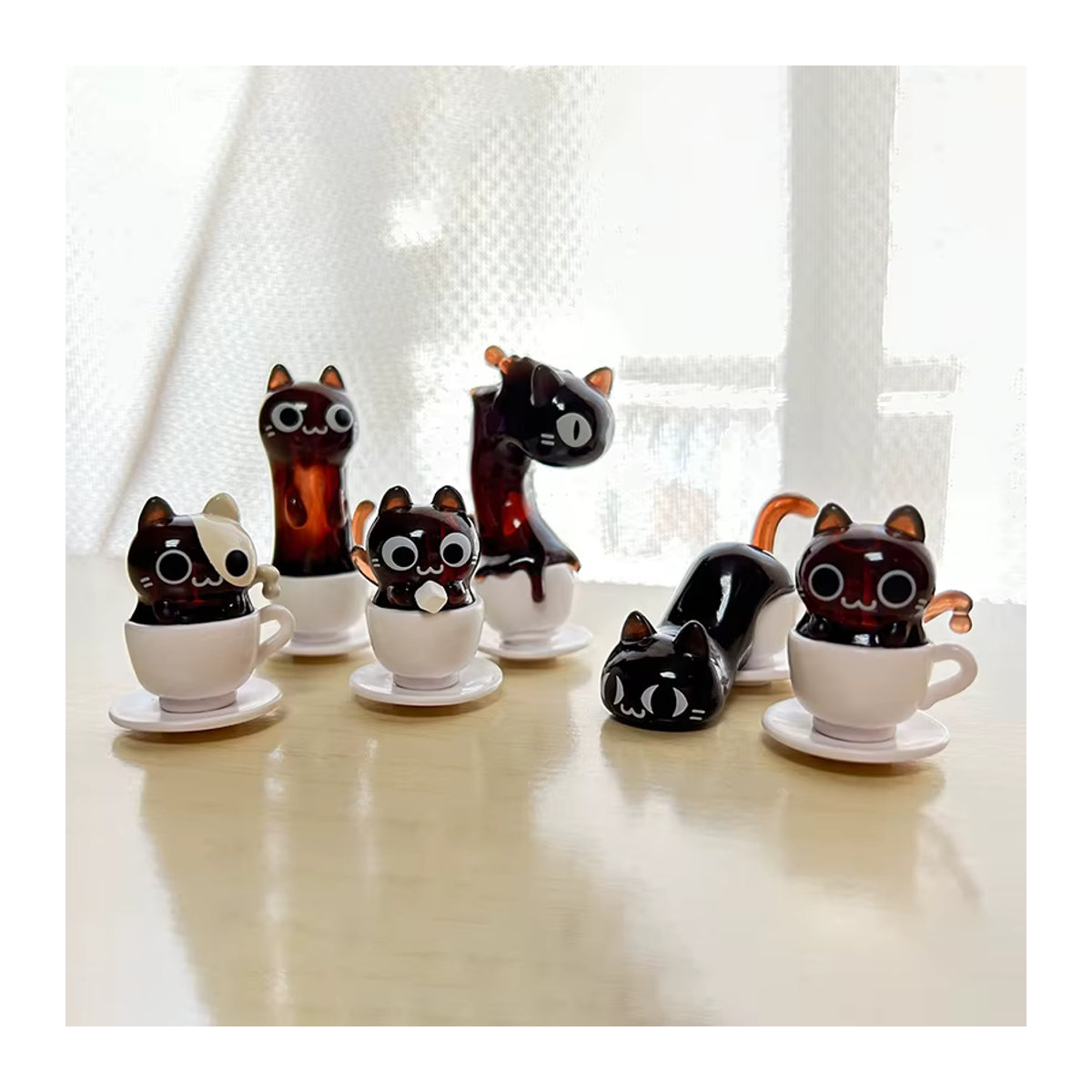 Banpresto Katze Café Blind Box Sammelfigur aus Kunststoff in Schwarz und Transparent - Bild 2