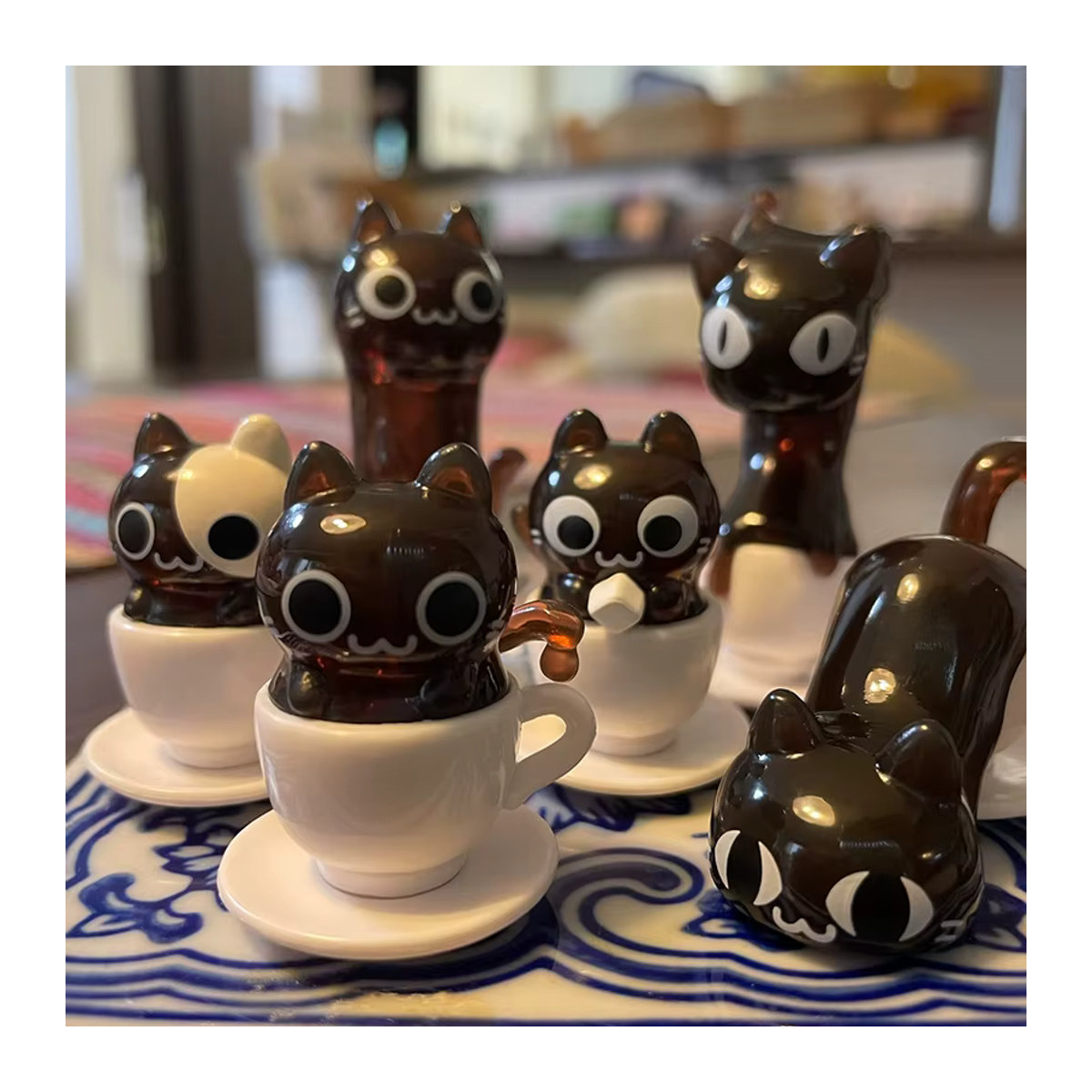 Banpresto Katze Café Blind Box Sammelfigur aus Kunststoff in Schwarz und Transparent - Bild 3