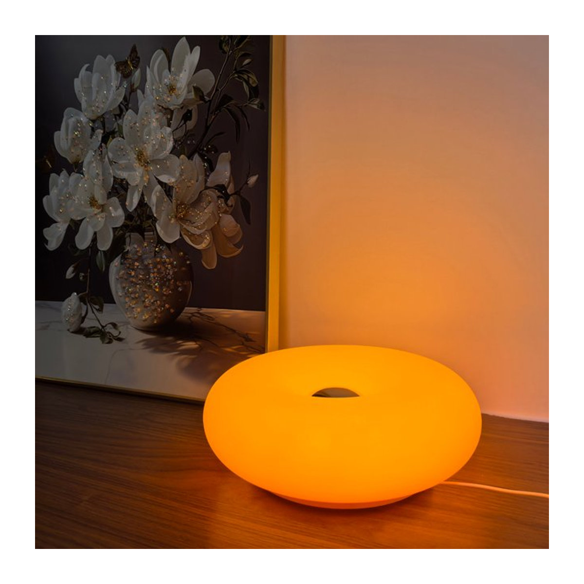 Bauhaus Tischlampe in Gelb, minimalistisches Design aus Kunststoff für Schlafzimmer und Wohnzimmer - Bild 1