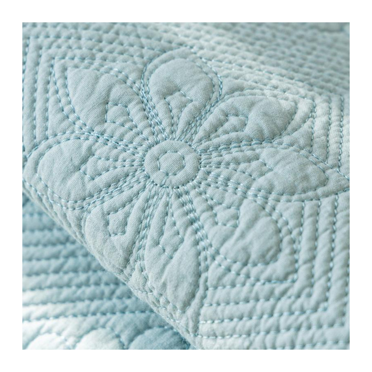 BC-Warm Home Universeller Sofabezug als Handtuch für dein Sektionalsofa, rutschfester Schutz für Kissen, Armlehnen und Rückenlehnen, 1 Stück, B/T/H: 45 x 45 x 45 cm - Bild 1