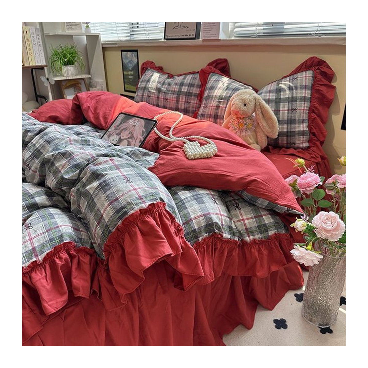 Beiwoer Koreanisches Bettwäsche Set mit Quilt, Kissenbezügen und Spannbettlaken in Purple mit Rüschen-Design - Bild 1