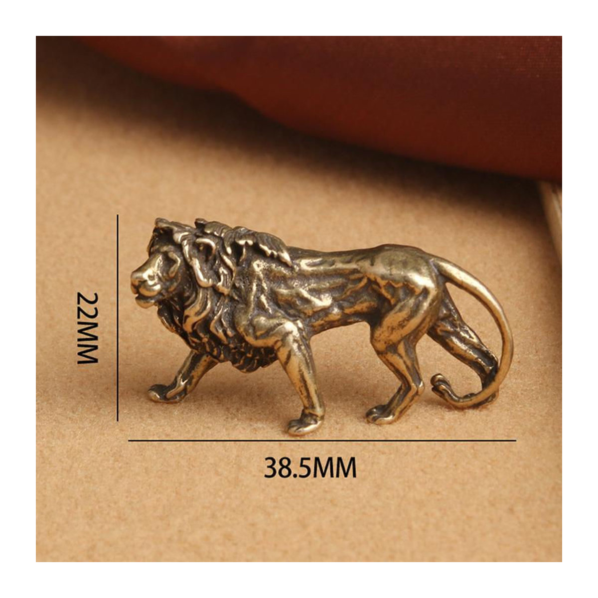 Bestbags Majestätischer Löwe als Miniaturfigur aus Messing in Gold, Vintage Tierstatue zur Schreibtischdekoration, Höhe: 38,5 cm, Breite: 22 cm, Tiefe: 22 cm - Bild 2