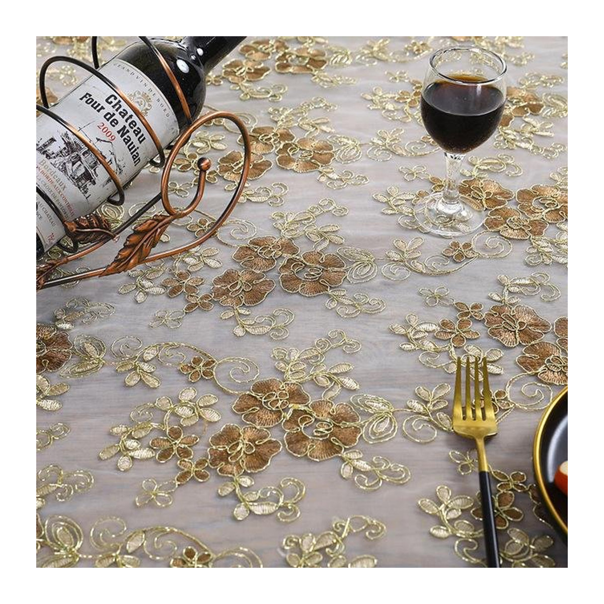 Bestickte Möbelabdeckung von A Family Of Home Textiles in Kaffeebraun, Staubdichtes Schutz-Tuch für runde oder quadratische Tische und Klimaanlagen, B/T/H: 60 x 60 cm - Bild 1