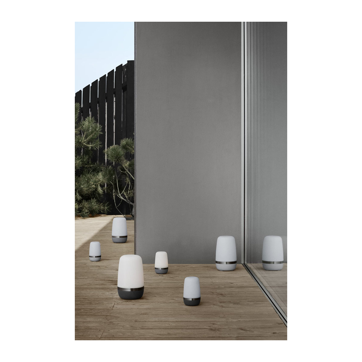 Blomus LED-Nachttischlampe SPIRIT M Warmgrau mit integriertem warmweißem Licht und USB-Wiederaufladung - Bild 4