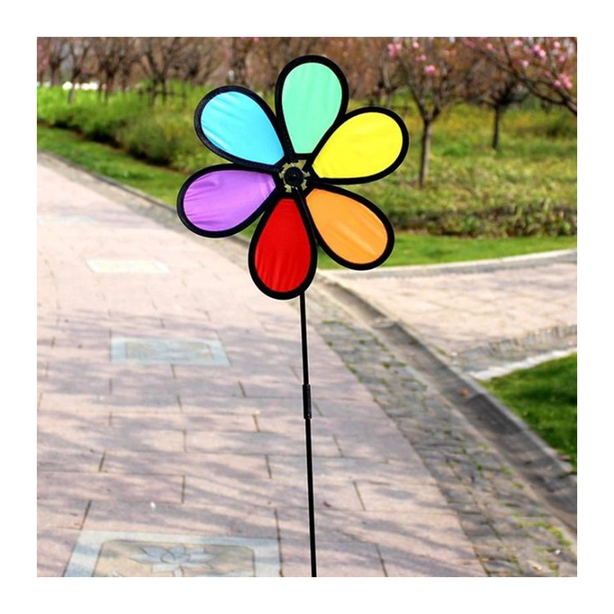 Bunter Regenbogen Gänseblümchen Windspinner als Garten- und Hofdekoration - Bild 1