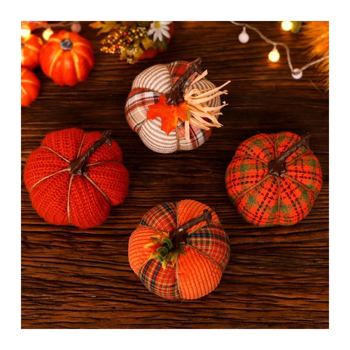Bunter Stoff-Kürbis als Cartoon-Desktop-Ornament für deine Thanksgiving-Tischdekoration - Bild 1