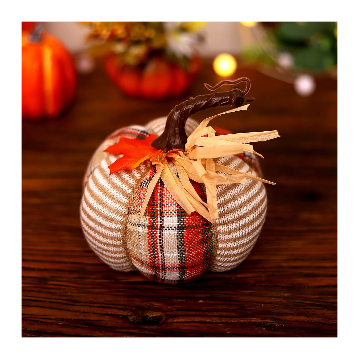 Bunter Stoff-Kürbis als Cartoon-Desktop-Ornament für deine Thanksgiving-Tischdekoration - Bild 4