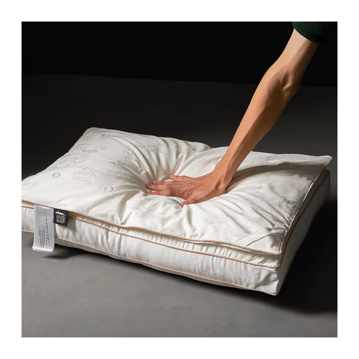 CHA YU PAI Kissen aus reiner Baumwolle mit Satin Jacquard und Seidenfüllung, Weiß, B: 48 cm, L: 74 cm - Bild 2