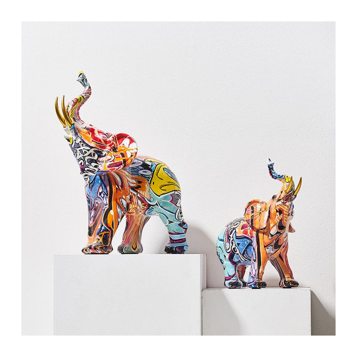ChicFashion Elefant Skulptur in Graffiti-Optik, bunte abstrakte Kunstfigur aus Kunstharz, mehrfarbig, Höhe: 17,5 cm - Bild 1