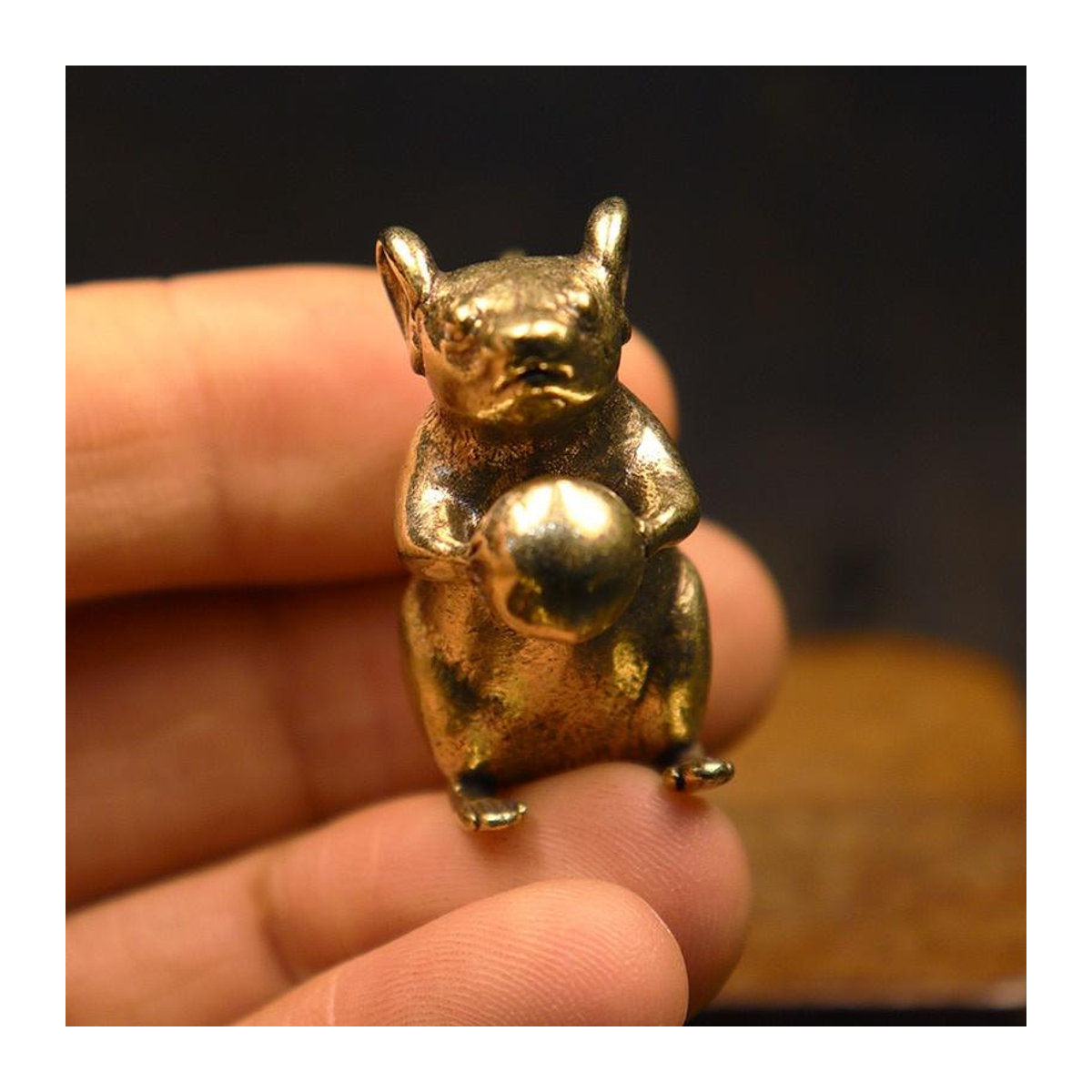 Choubo eight Messing Maus Figur in Gold als dekorative Miniatur-Statue für dein Zuhause - Bild 2