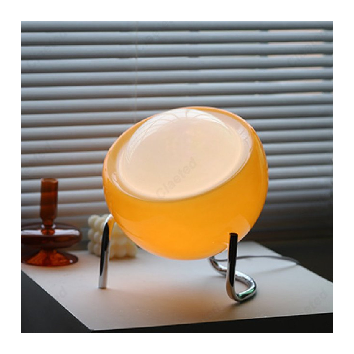 Claeted Retro LED Nachtlicht aus Glas in Orange für Schlafzimmer und Wohnzimmer - Bild 1