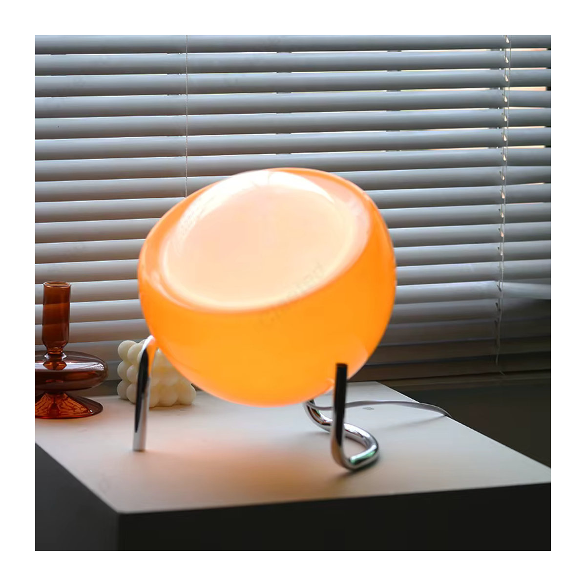 Claeted Retro LED Nachtlicht aus Glas in Orange für Schlafzimmer und Wohnzimmer - Bild 2