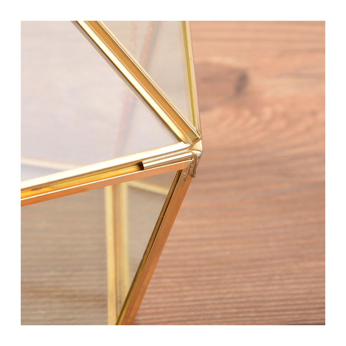CosyHome Geometrische Glasvase in Fünfeckform mit Messingdetails, Transparent - Bild 2