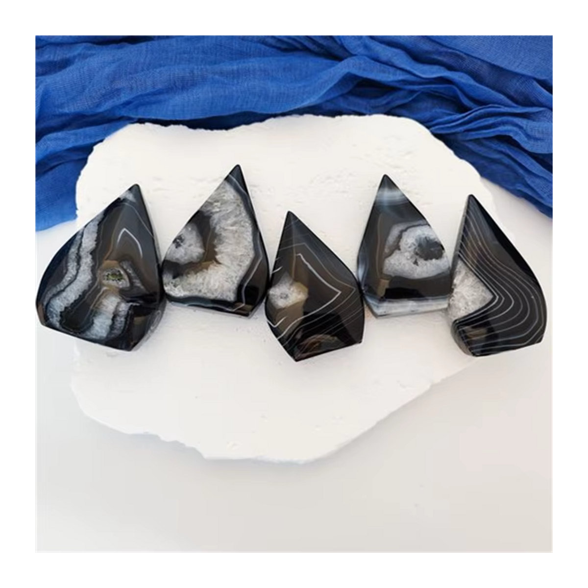 CrystalHola Schwarzer Achat Flammenform Steinschnitzerei als Kunsthandwerk zur Heimdekoration in Schwarz - Bild 2