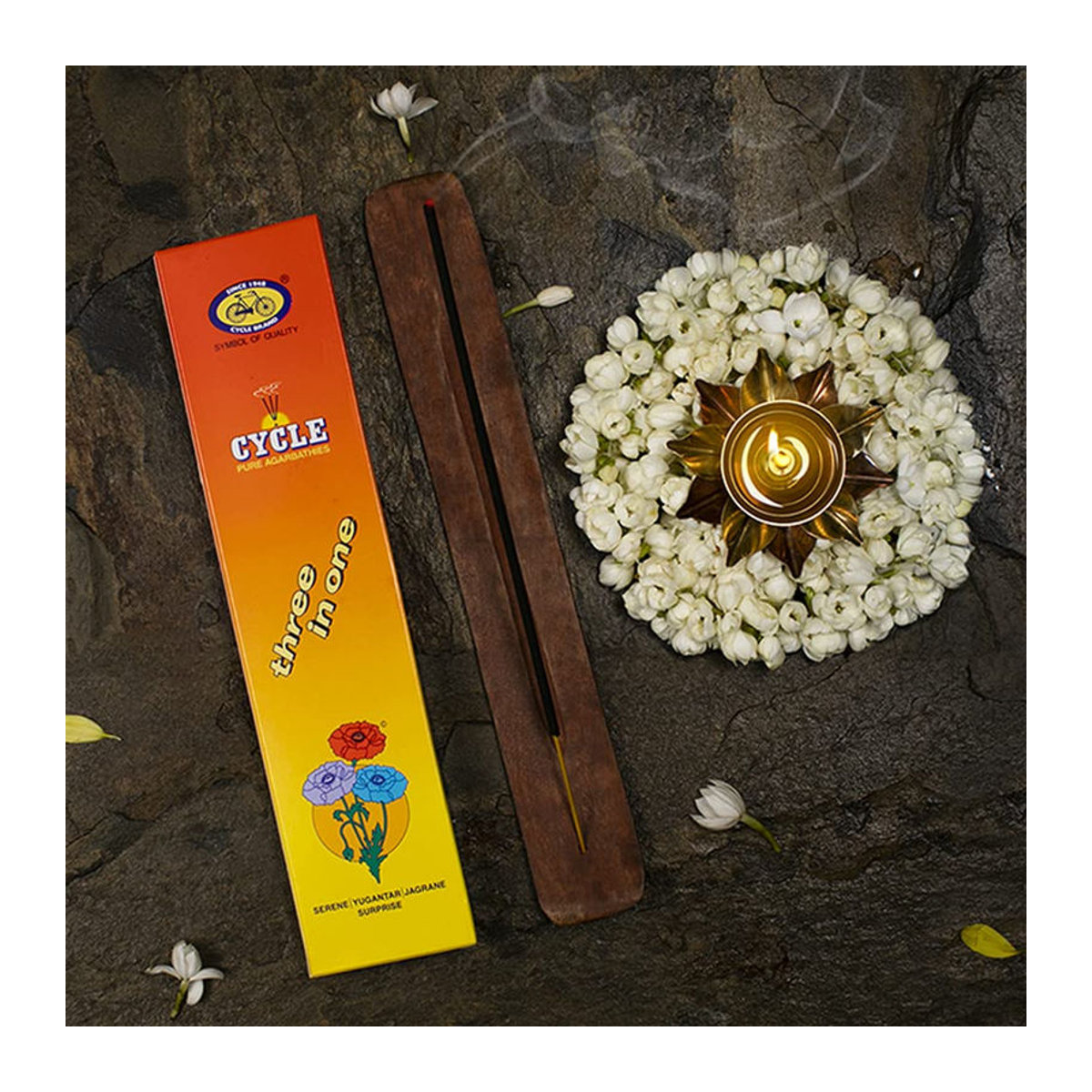 Cycle Pure Agarbatti Drei in Eins Räucherstäbchen 2er Pack mit floralem und holzigem Lilien-Duft für Puja und Meditation - Bild 1