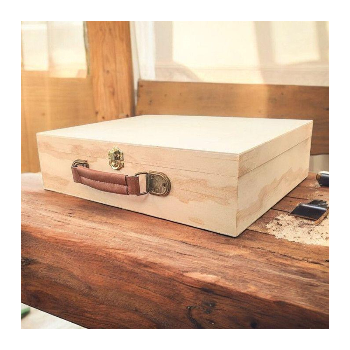 Deko-Koffer aus Holz von MegaCrea mit Kunstledergriff, B/H/T: 33 x 27 x 9 cm - Bild 2