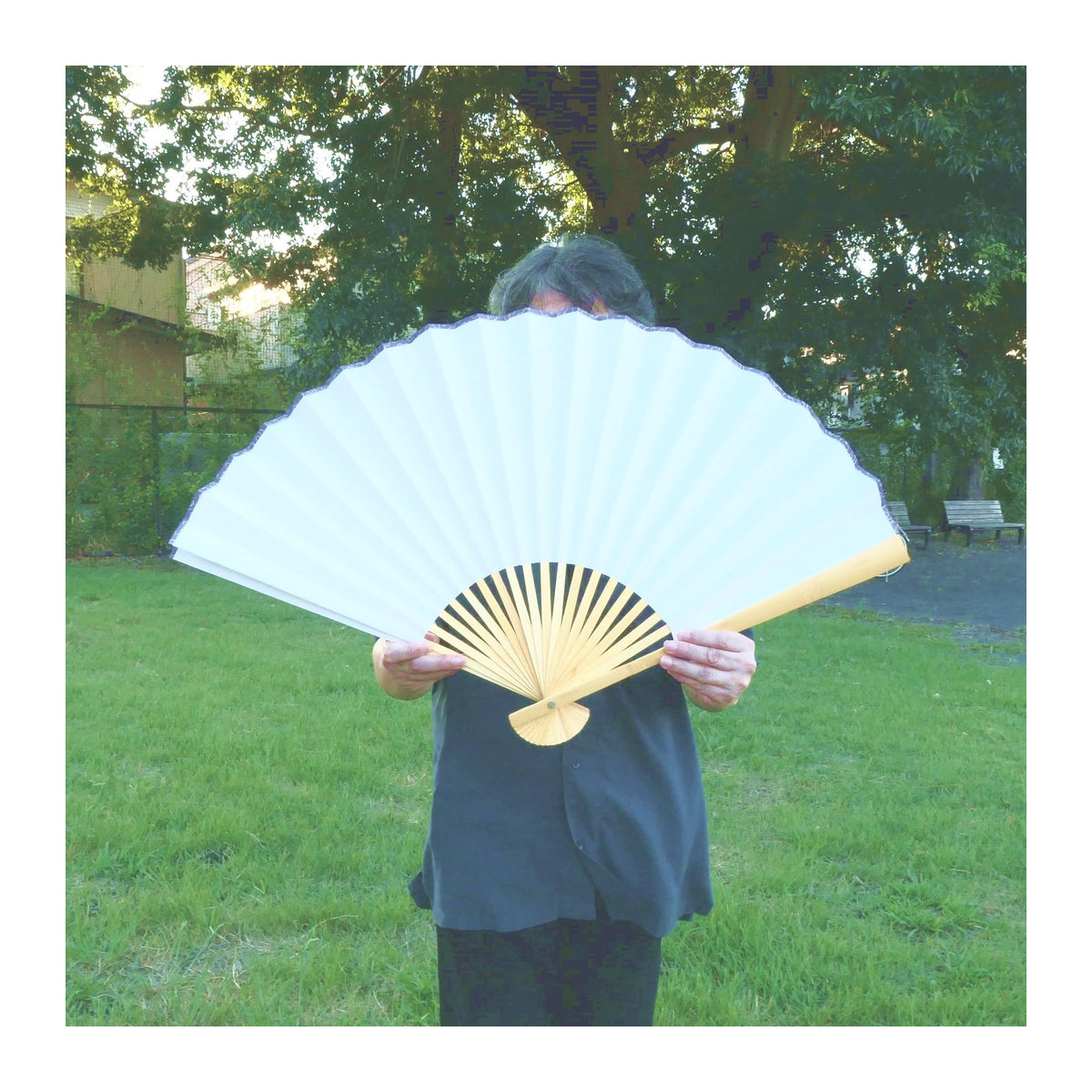 Dekorativer Fächer von VALLETTA JAPAN in Weiß aus Kraftpapier, Durchmesser: 50 cm - Bild 3