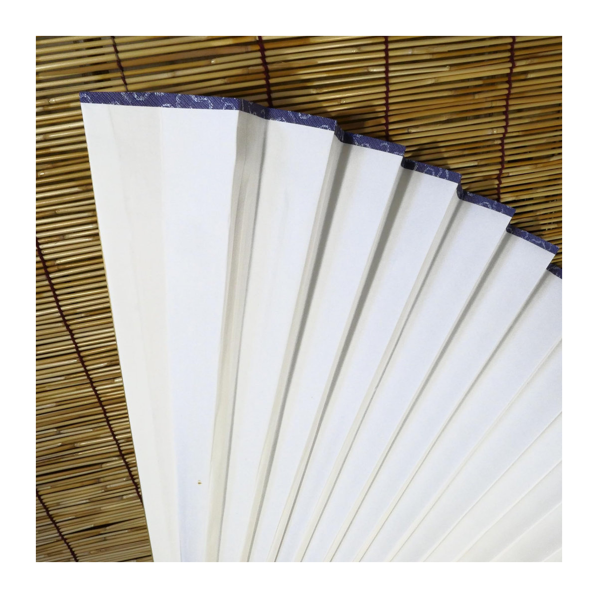 Dekorativer Fächer von VALLETTA JAPAN in Weiß aus Kraftpapier, Durchmesser: 50 cm - Bild 4