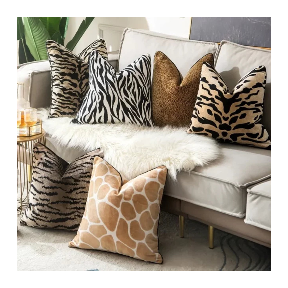 Dekorativer Kissenbezug mit Luxus Tiger- und Leopard-Muster aus beflocktem Samt für dein Wohnzimmer - Bild 1