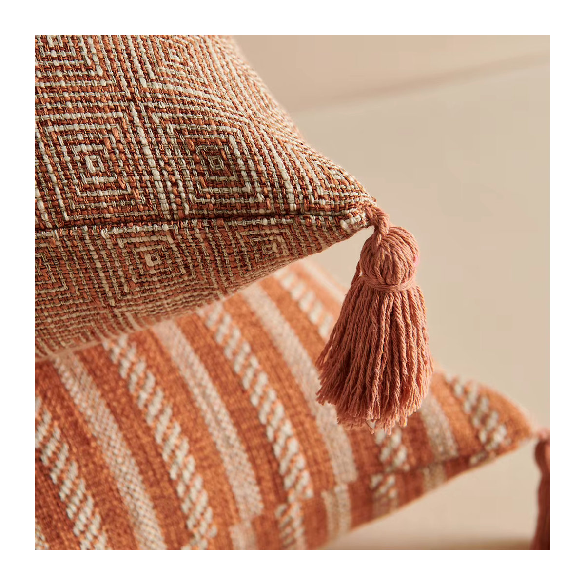 Dekorativer Leinen Kissenbezug mit Quasten in Orange für Sofa, Bett oder Stuhl, B/H: 45 x 45 cm und 30 x 50 cm - Bild 3