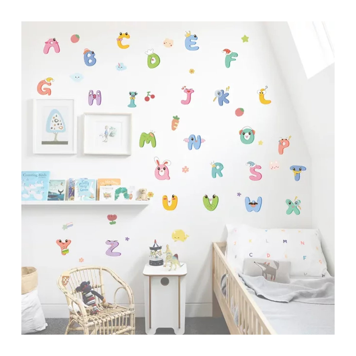 Dekorativer Wandaufkleber mit 26 englischen Buchstaben für Kinderzimmer und Vorschule, Multicolor - Bild 1