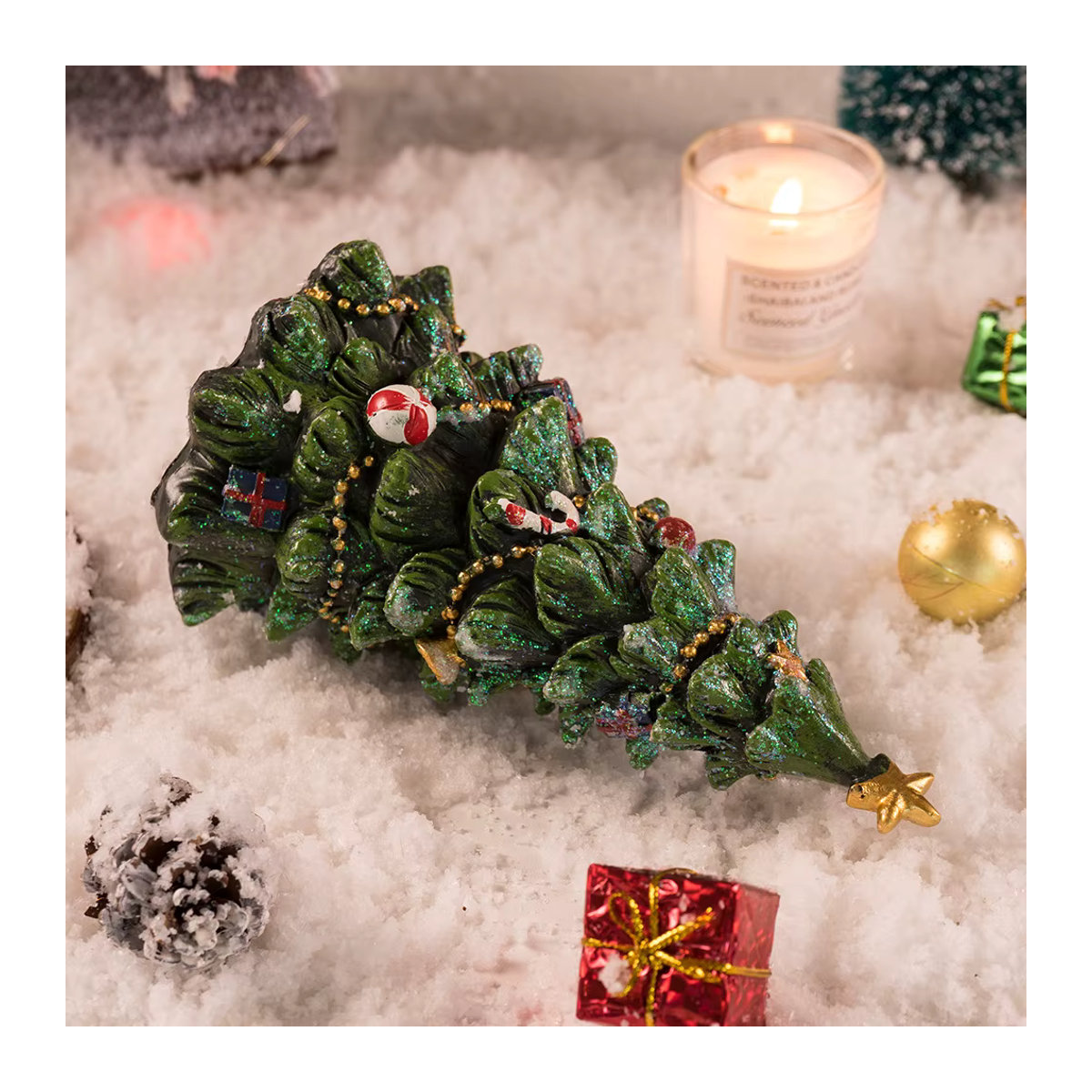 Dekorativer Weihnachtsbaum aus Harz in Grün als Tischdekoration für dein Zuhause - Bild 3