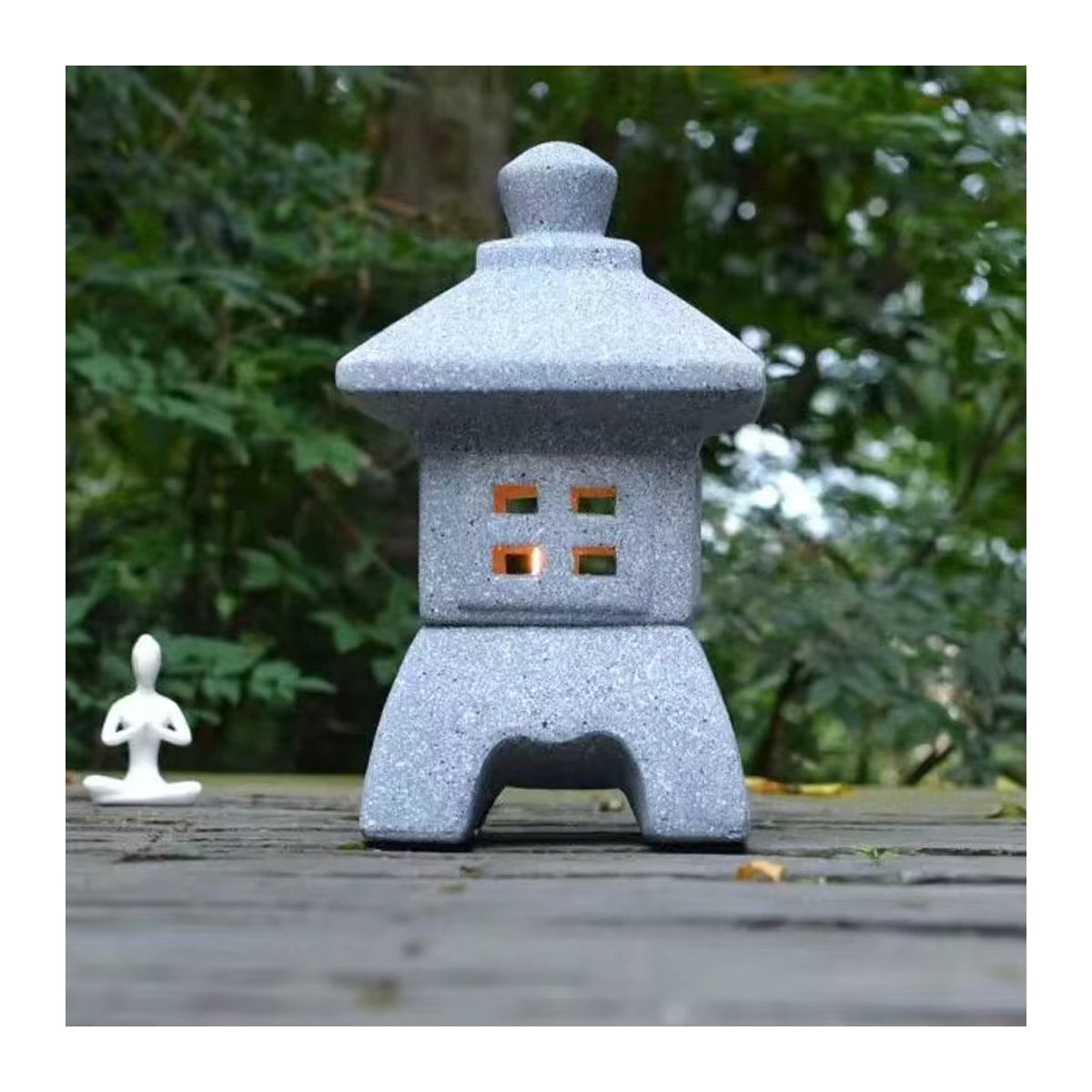 Dekorativer Zen-Kerzenständer aus Kunstharz als Garten-Skulptur und Laterne für deinen Balkon oder Innenhof - Bild 5